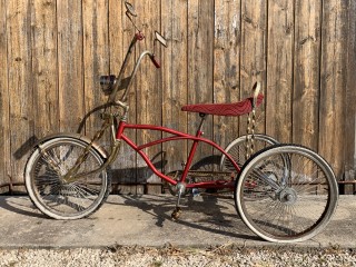 Piezas y equipos de bicicletas usados en el garaje de LOWRIDER Biked