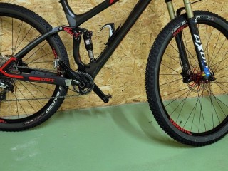 Bicicleta felt doble online suspension